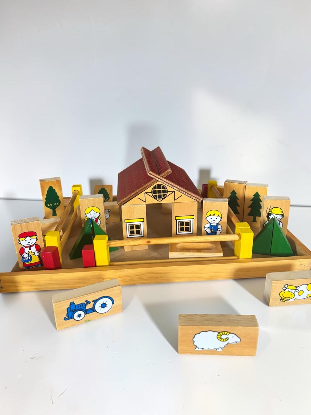 Vintage Wooden Building Farm 46-Piece Complete Playset MT-3001 Storage Tray